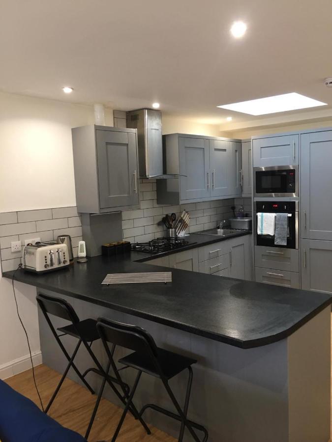 Short Term Lets From £15 Per Person Per Night Appartement Bristol Buitenkant foto