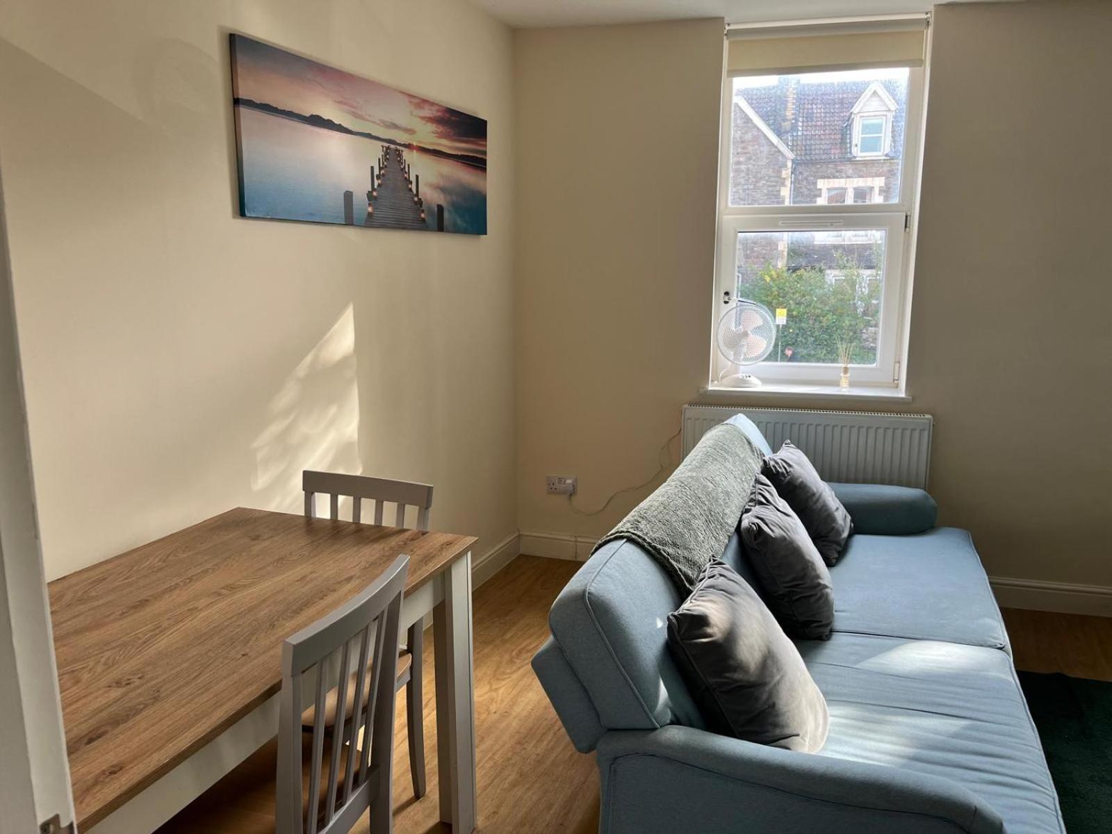 Short Term Lets From £15 Per Person Per Night Appartement Bristol Buitenkant foto