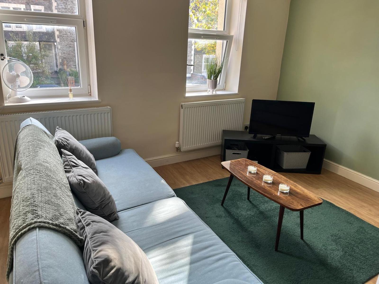 Short Term Lets From £15 Per Person Per Night Appartement Bristol Buitenkant foto